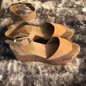 Wedges💕 B2G1 Free